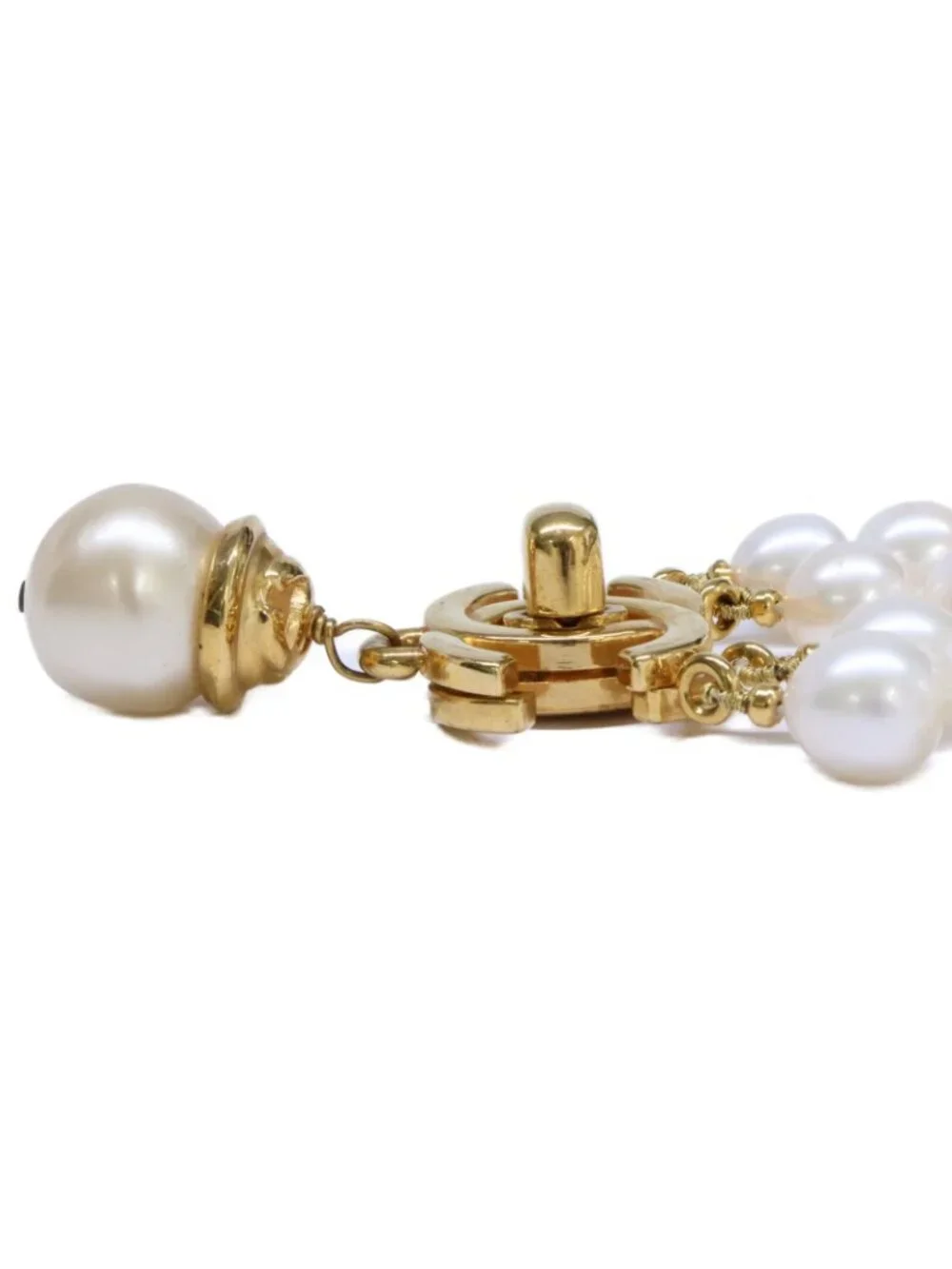 Chanel 96A CC Logo Turnlock Baroque Pearl